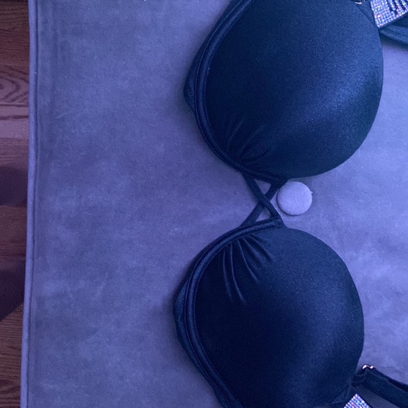 Victoria Secret bathing suit top - Picture 3 of 4